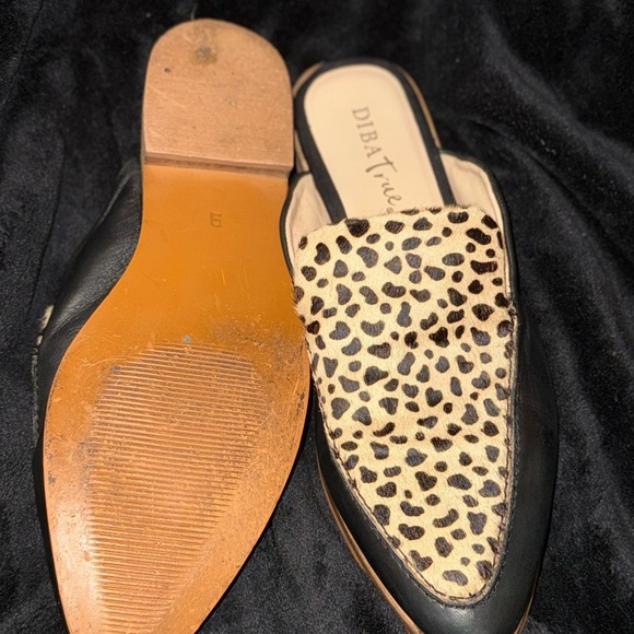 Sleek Brown and Black Mules with Pointed Toe - Picture 8 of 12